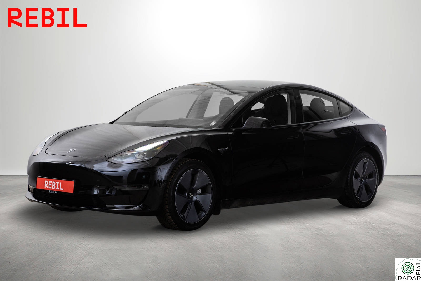 TESLA Model 3 602Km/LR/AWD/Pano/Ryzen/Navi/R.kam/AP/V.Pumpe/Skinn
