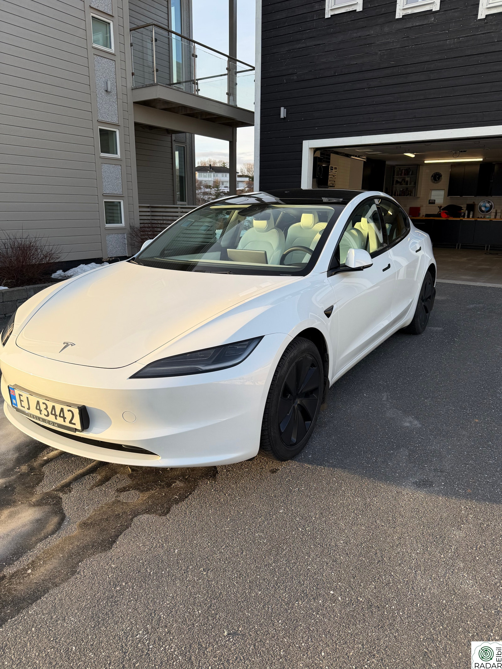 TESLA Model 3 Long Range AWD