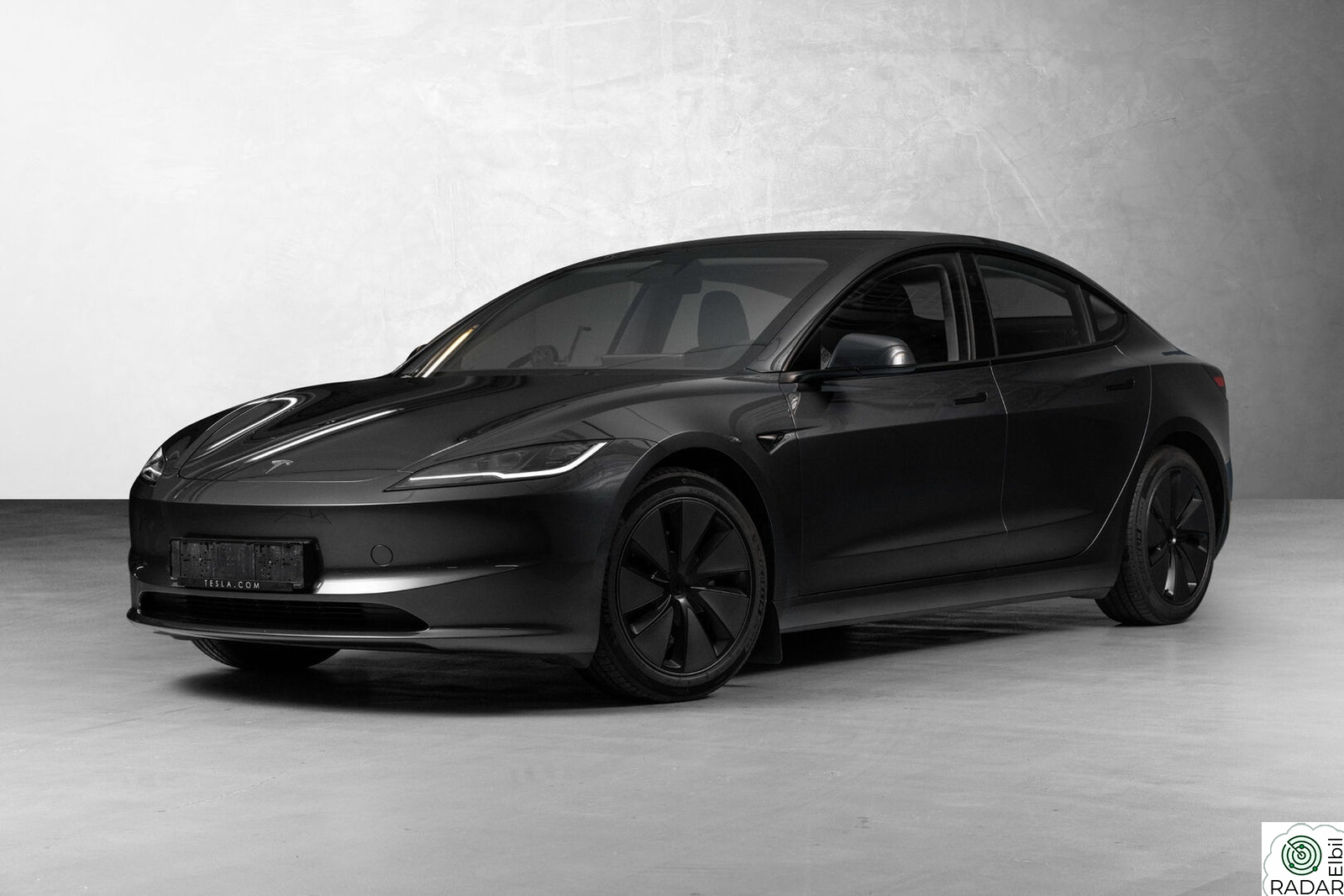TESLA Model 3 Long Range / Autopilot / AWD / Premium Lyd