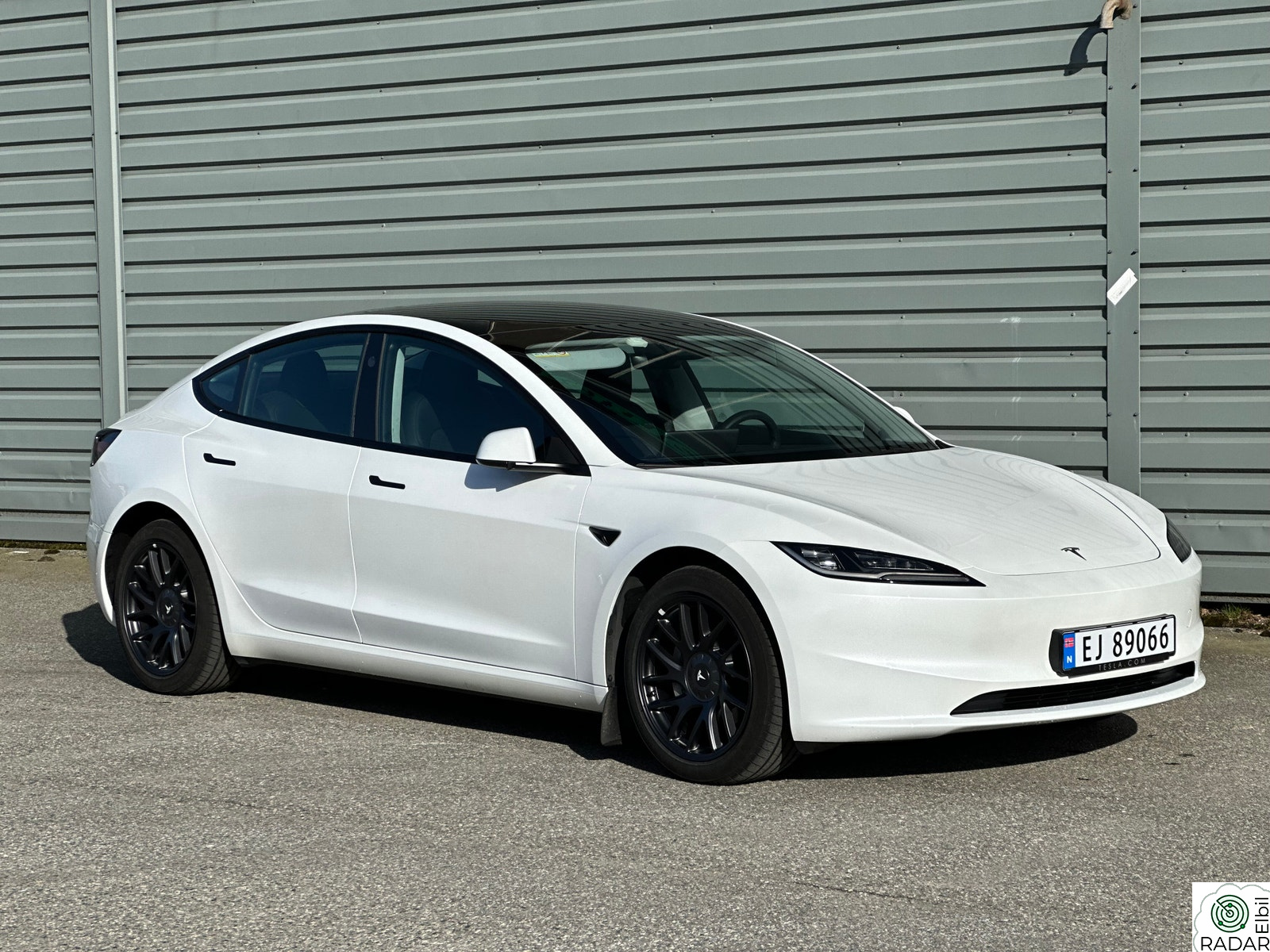 TESLA Model 3 Long Range AWD