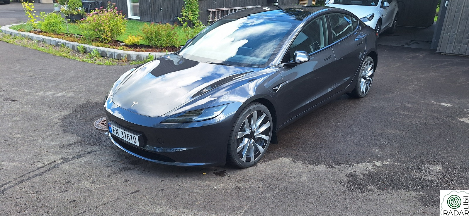 TESLA Model 3 Long Range AWD