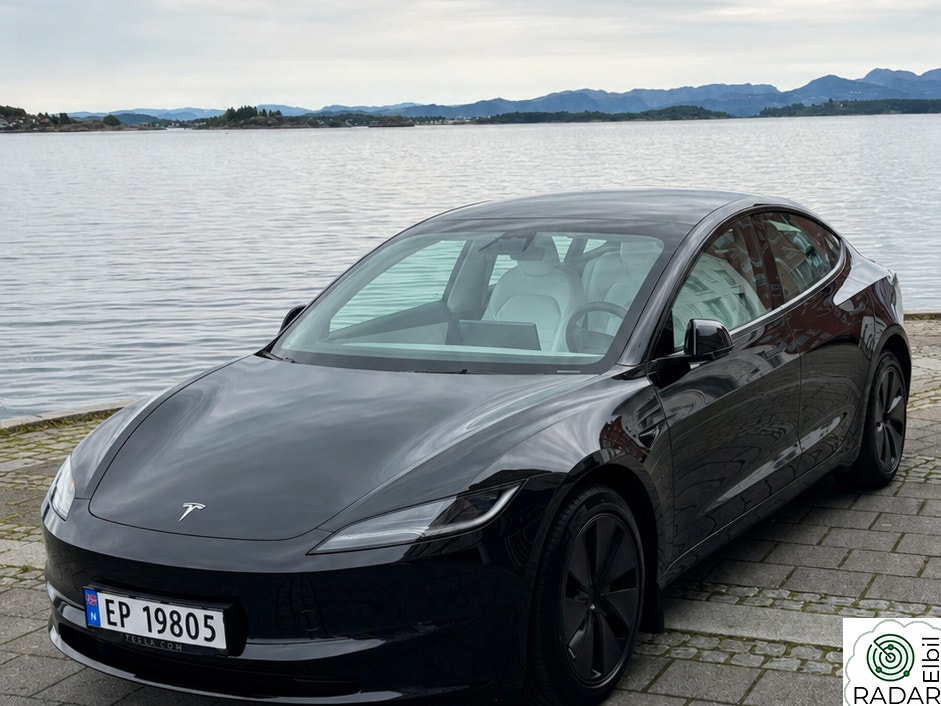 TESLA Model 3 Long Range AWD