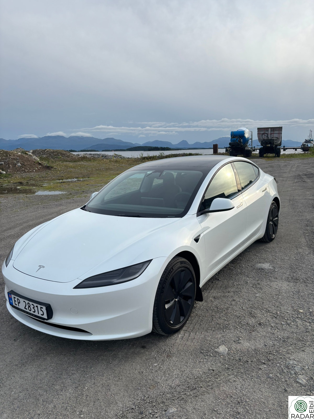 TESLA Model 3 Long Range AWD