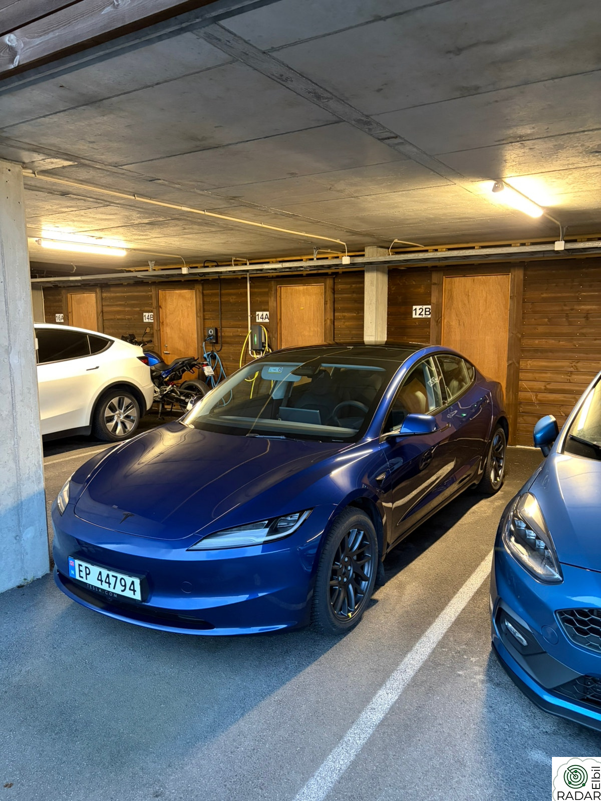 TESLA Model 3 Long Range AWD