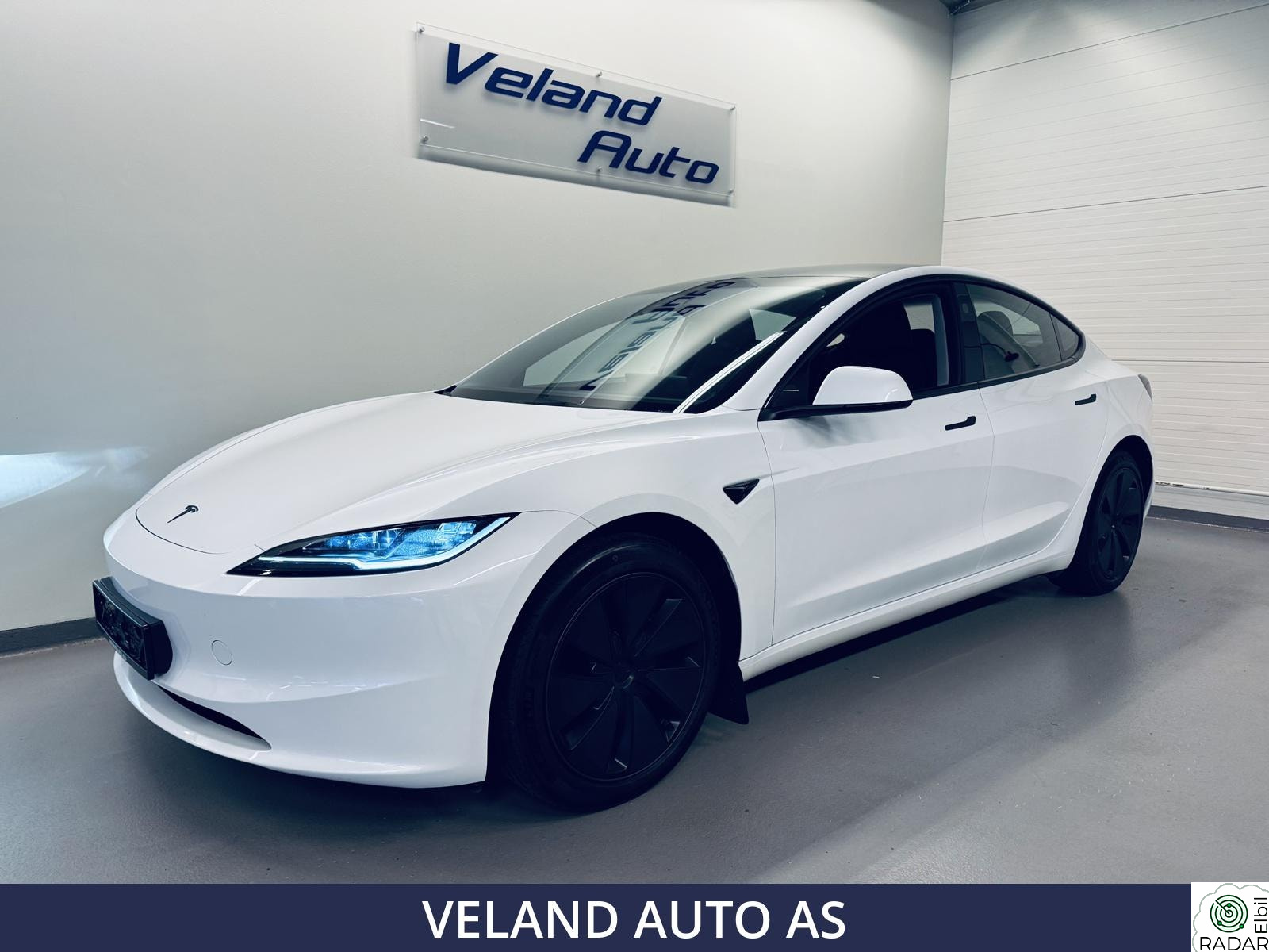 TESLA Model 3 LONG RANGE AWD / 660 KM WLTP / PREMIUM / PANO / KROK