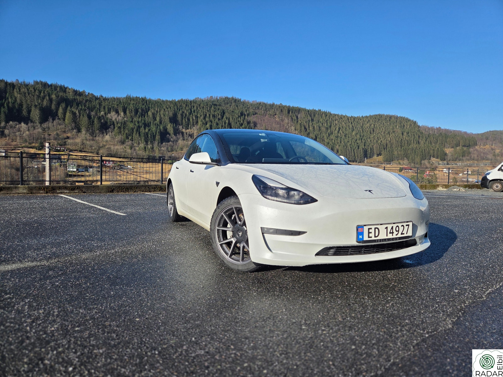 TESLA Model 3 Long Range AWD