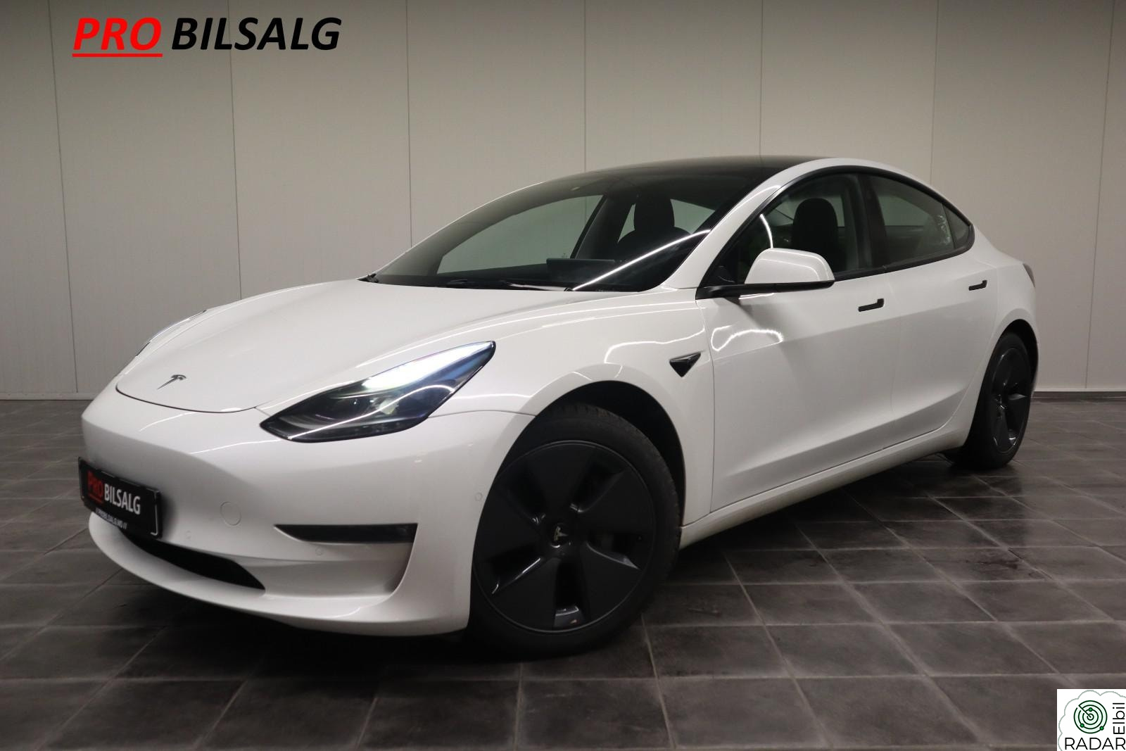 TESLA Model 3 Lang Range 600/Rattvarmer/Autopilot 3/Panorama/EU 9.27