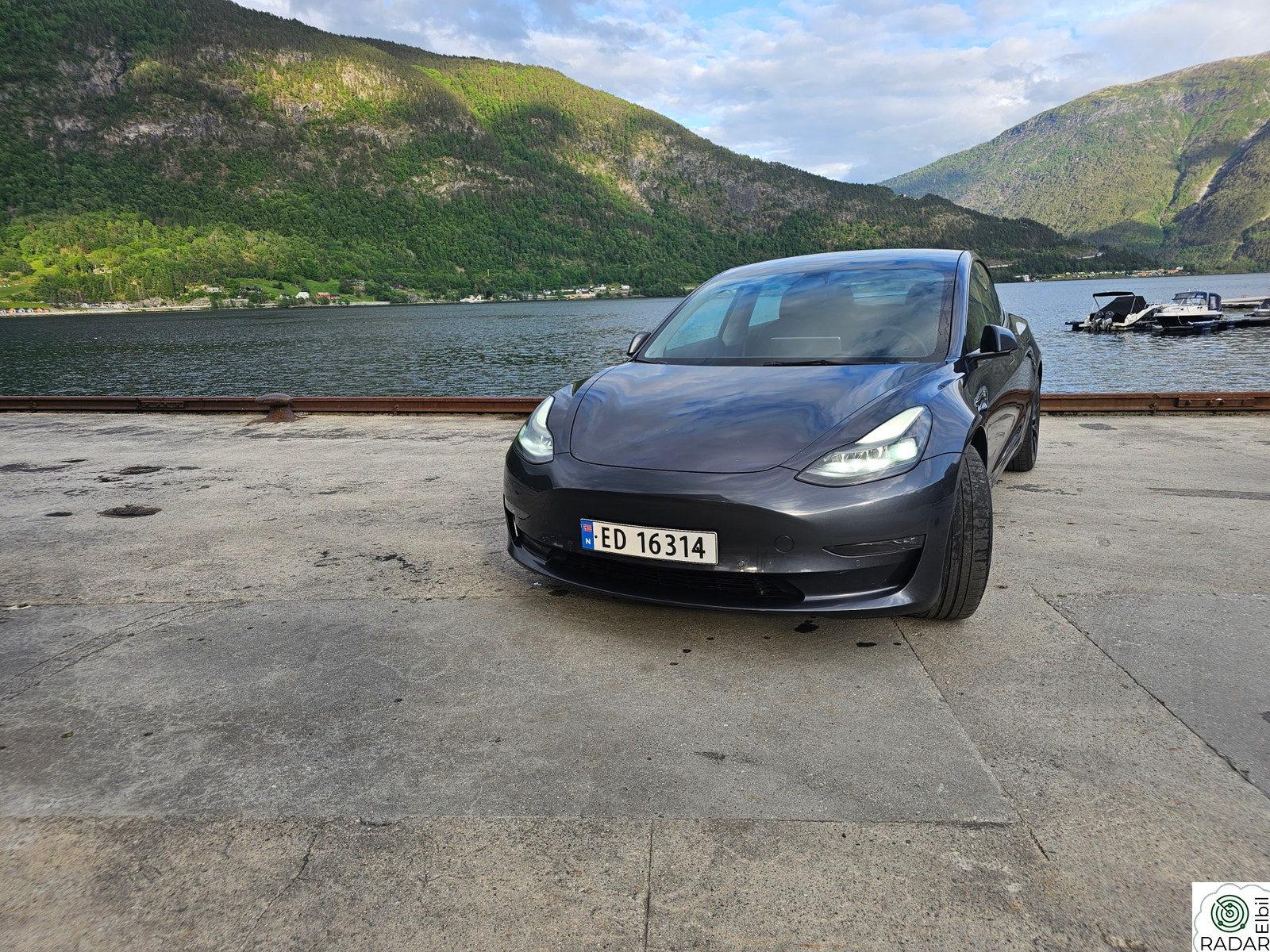 TESLA Model 3 Long Range AWD
