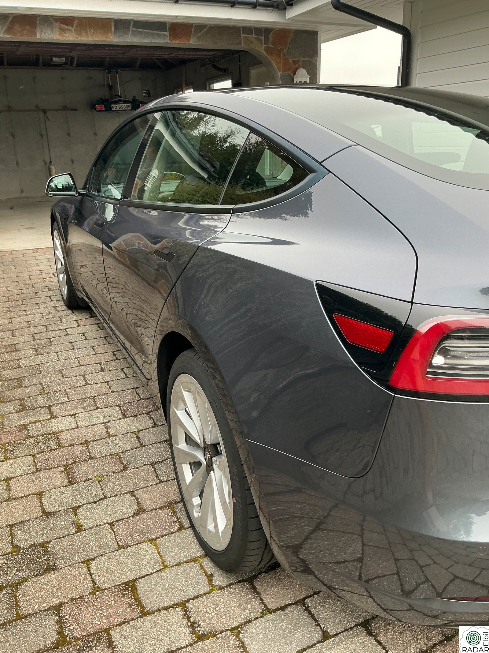 TESLA Model 3 Long Range AWD, lav km