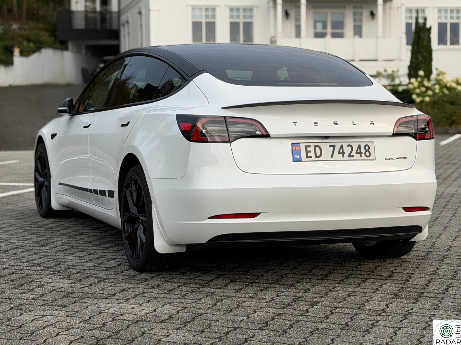 TESLA Model 3 Long Range AWD