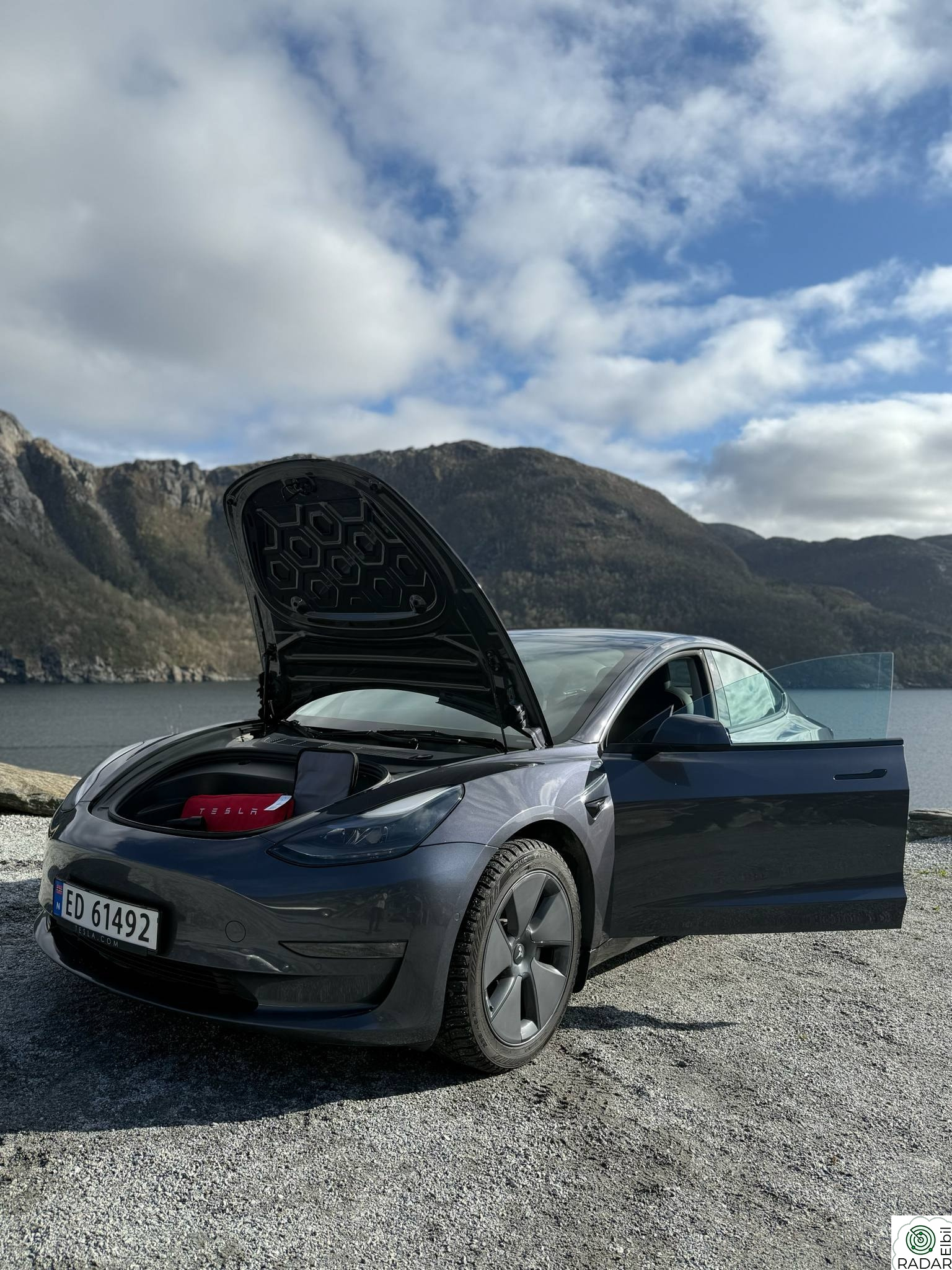 TESLA Model 3 Long Range AWD