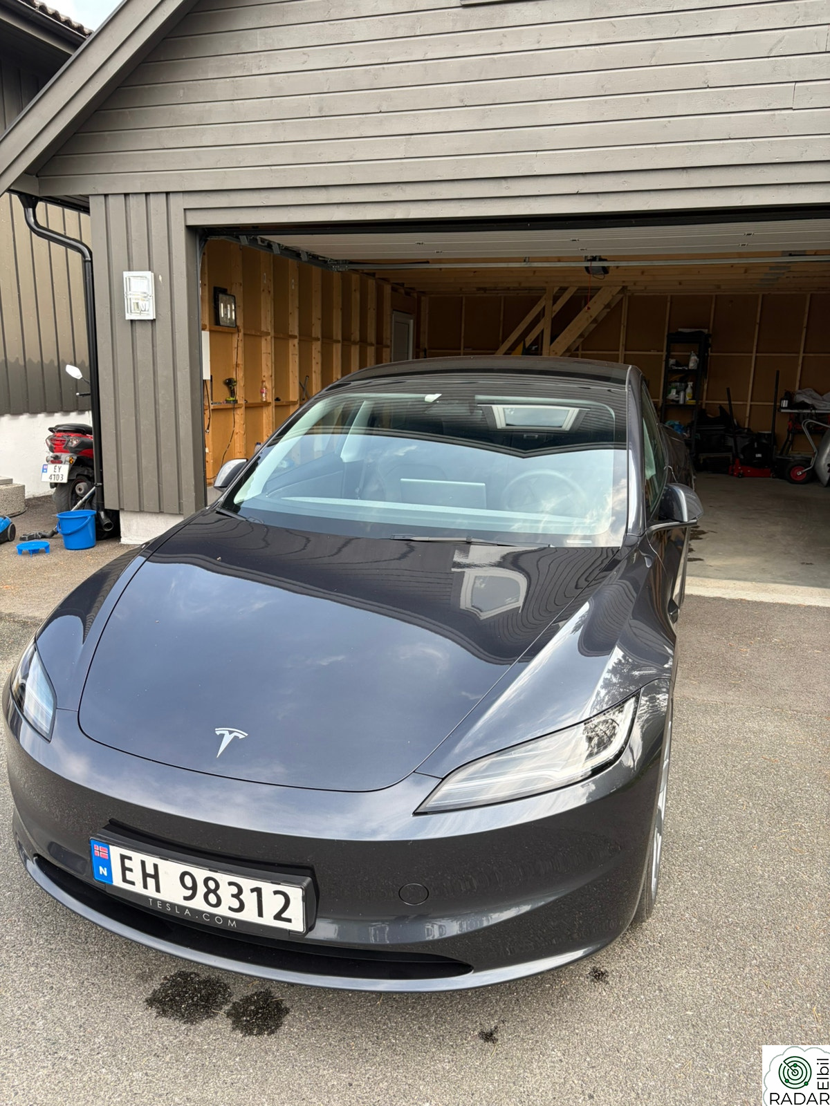 TESLA Model 3 Long Range AWD