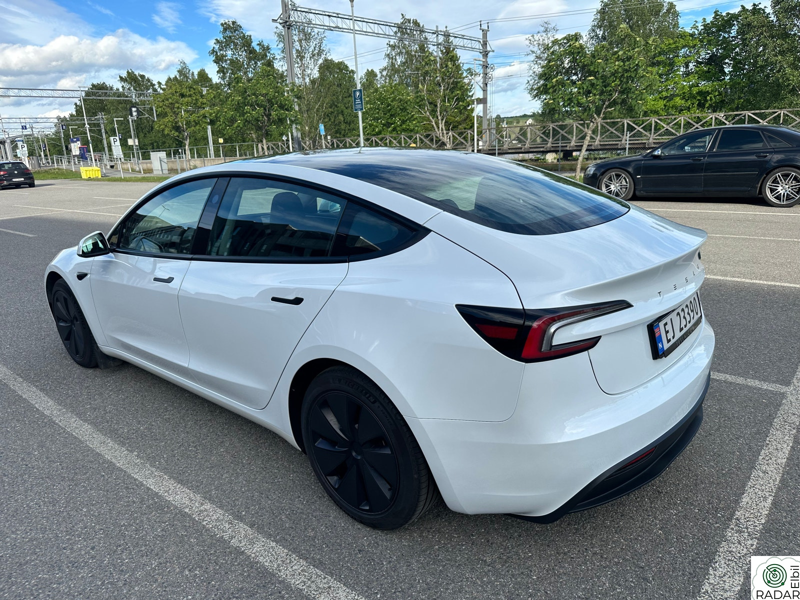 TESLA Model 3 Long Range AWD