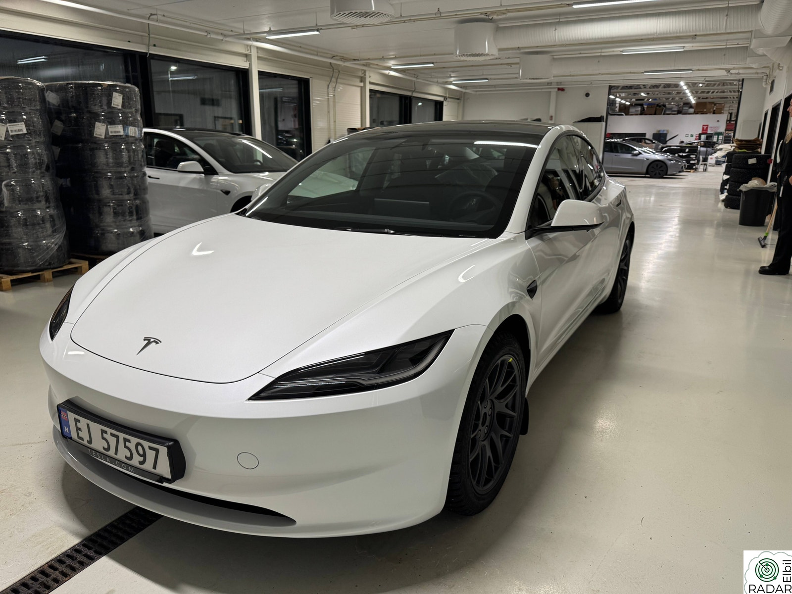 TESLA Model 3 Long Range AWD Premium
