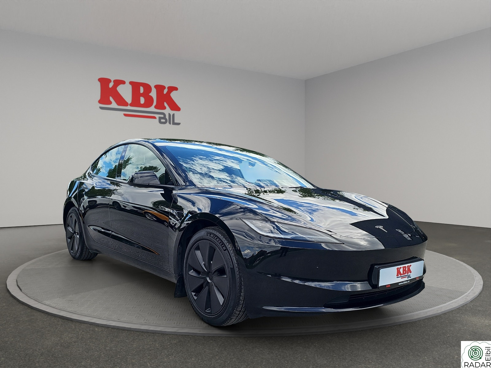 TESLA Model 3 LongRange|AWD|629km|Highland|Krok|Panorama|Autopilot++