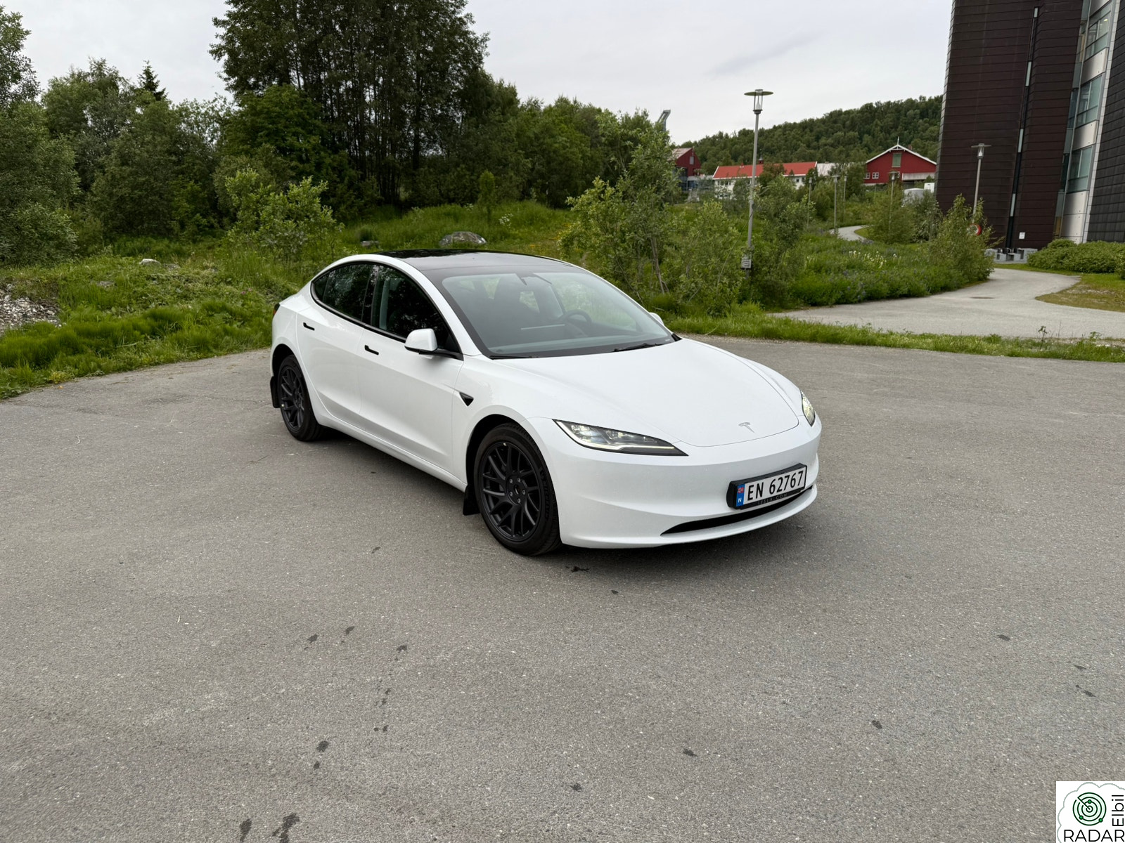 TESLA Model 3 Long Range AWD
