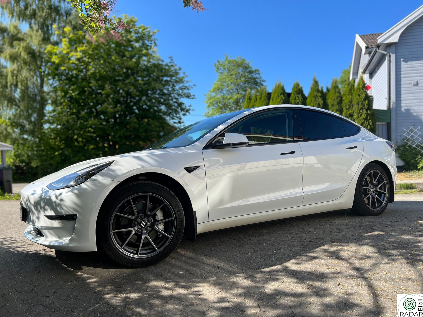 TESLA Model 3 Long Range AWD