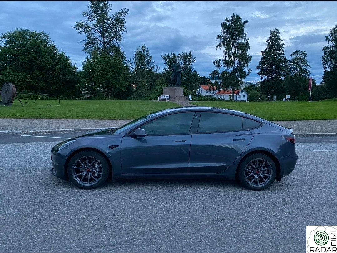 TESLA Model 3 MODEL 3 LR AWD PREMIUM KROK 158KW