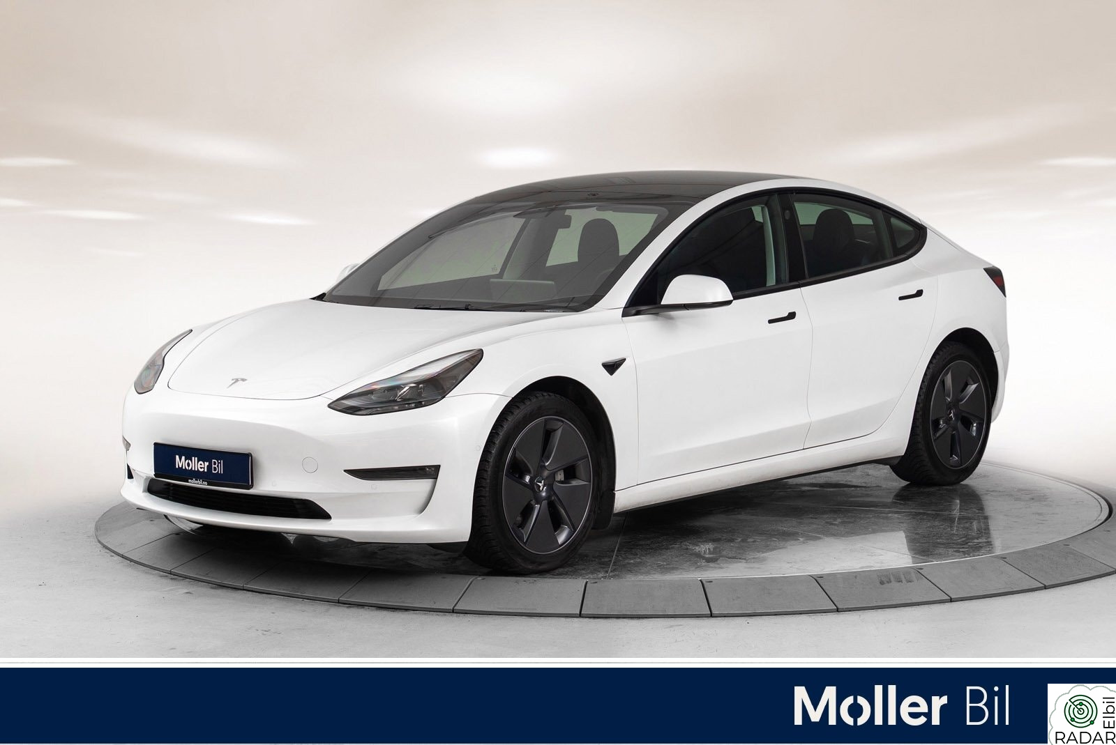TESLA Model 3 Long Range AWD - Pano, Skinn, Bluetooth, Navi