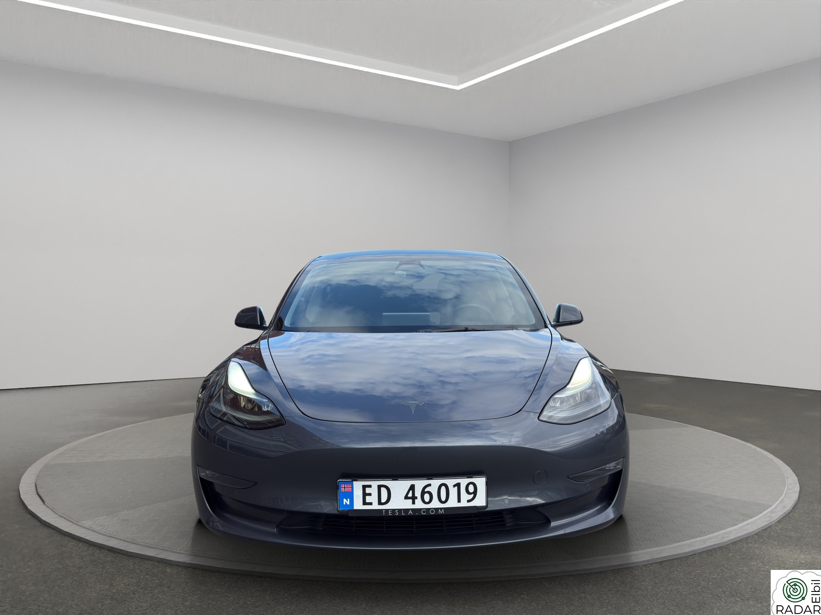TESLA Model 3 Tesla Model 3 Long Range – 614 km rekkevidde!