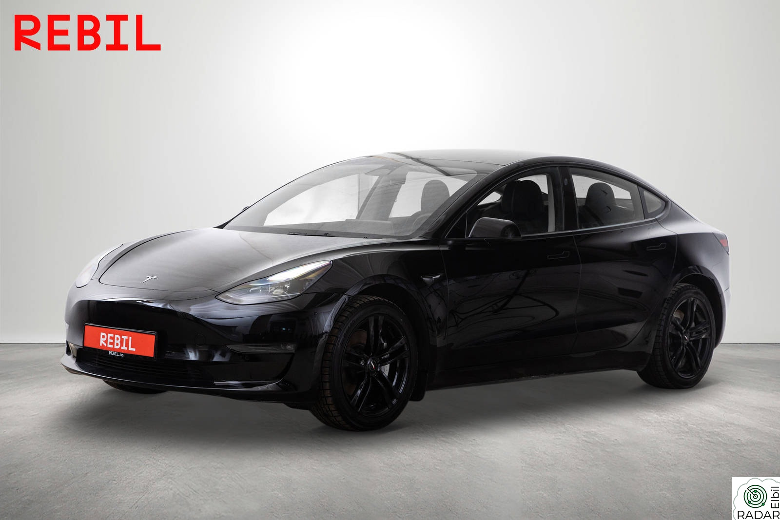 TESLA Model 3 602km (WLTP)/LR/AWD/MCU2/Navi/R.kam/Pano/AP/V.pumpe