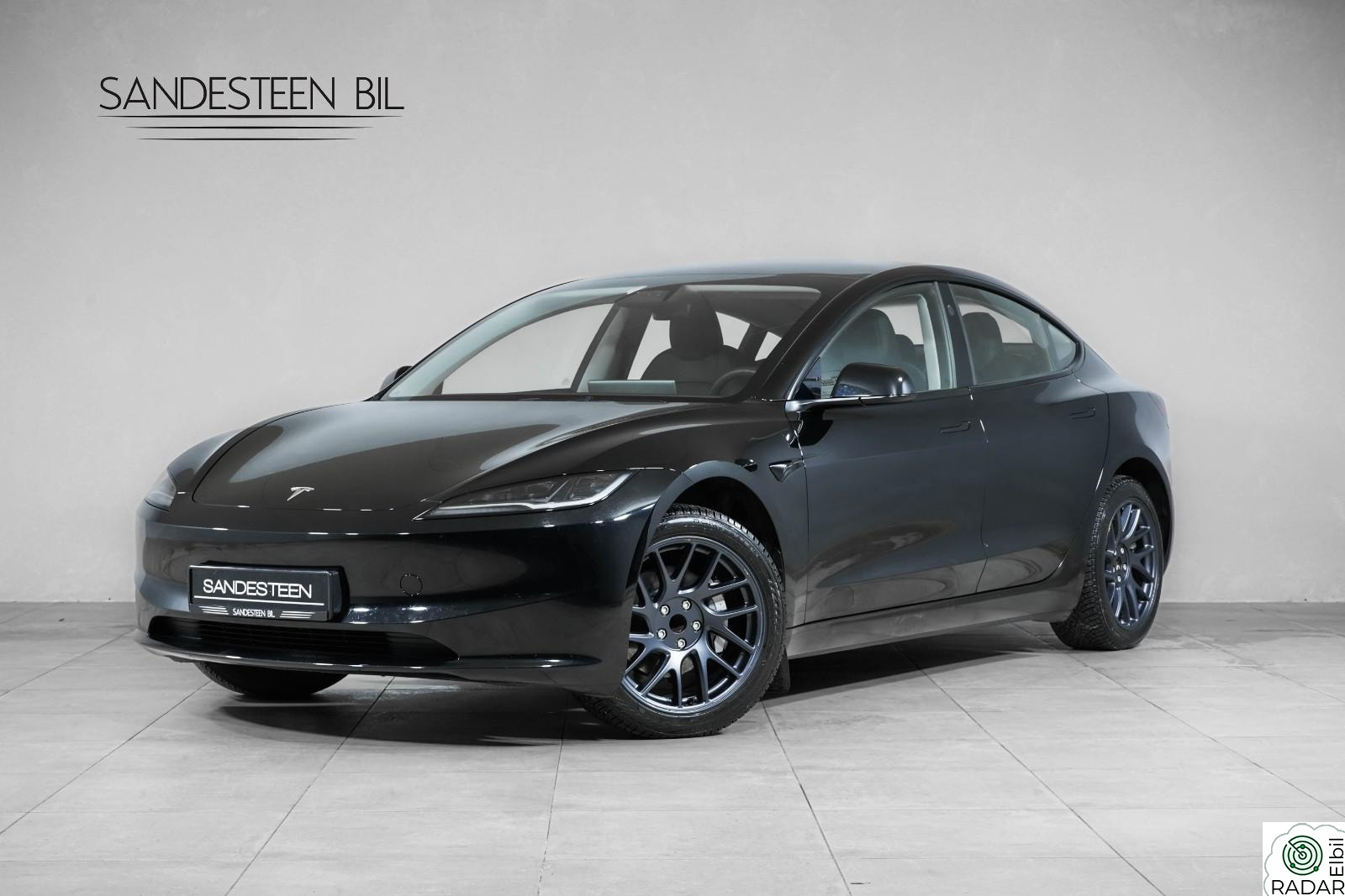 TESLA Model 3 629KM HIGHLAND/LONG RANGE//HENGERFEST/360/AUTOPILOT