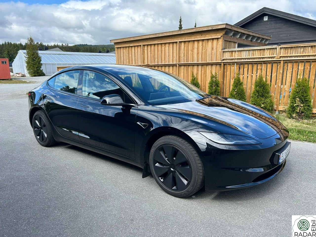 TESLA Model 3 Long Range AWD