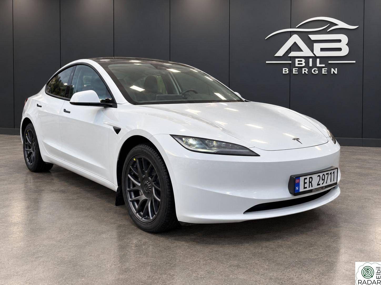 TESLA Model 3 Premium LR AWD Highland 660KM | Norsk/Garanti | Finans