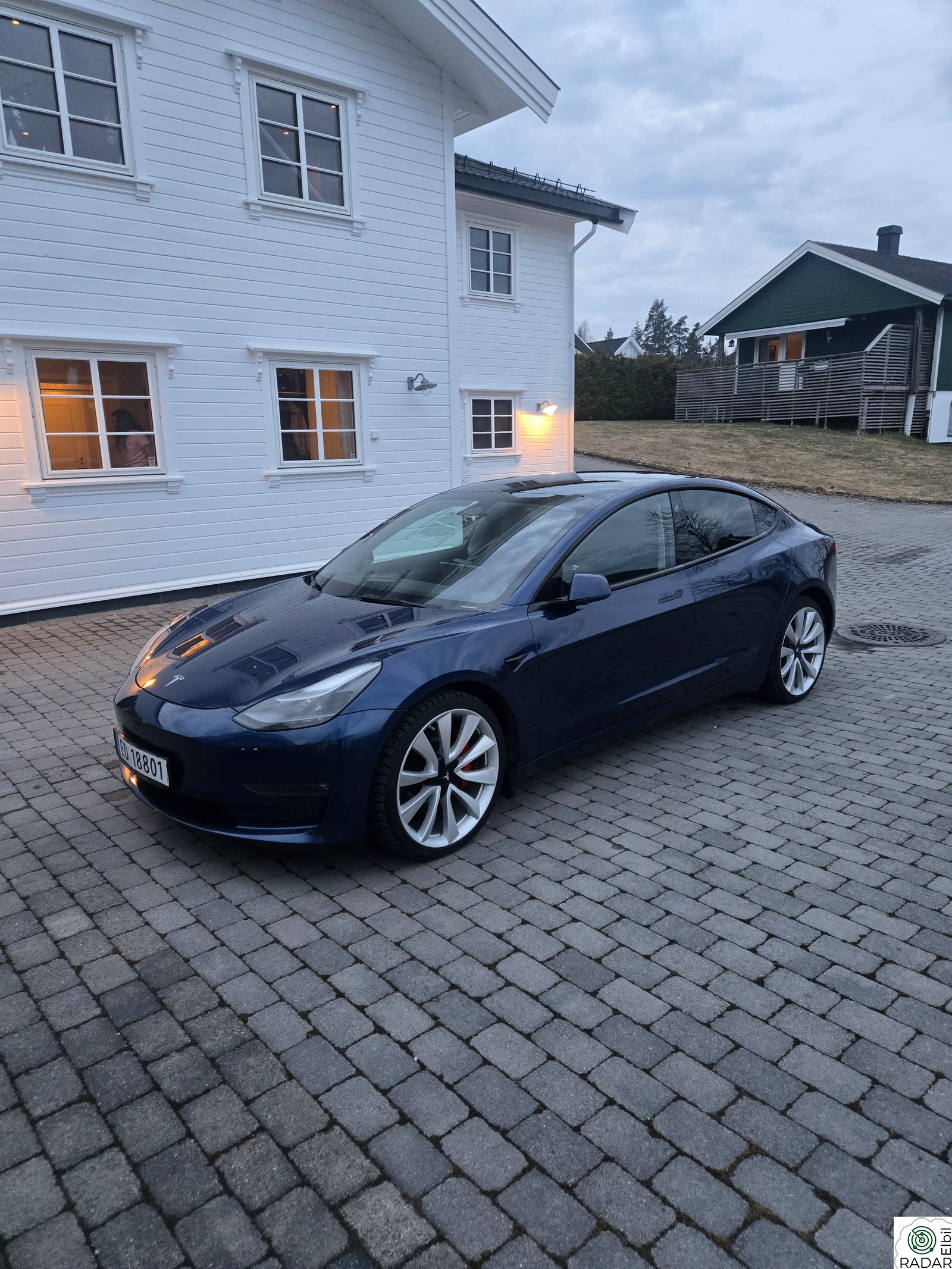 TESLA Model 3 Performance AWD