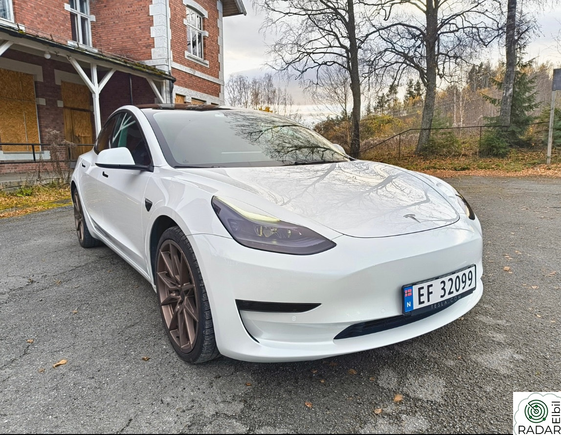 TESLA Model 3 Performance AWD