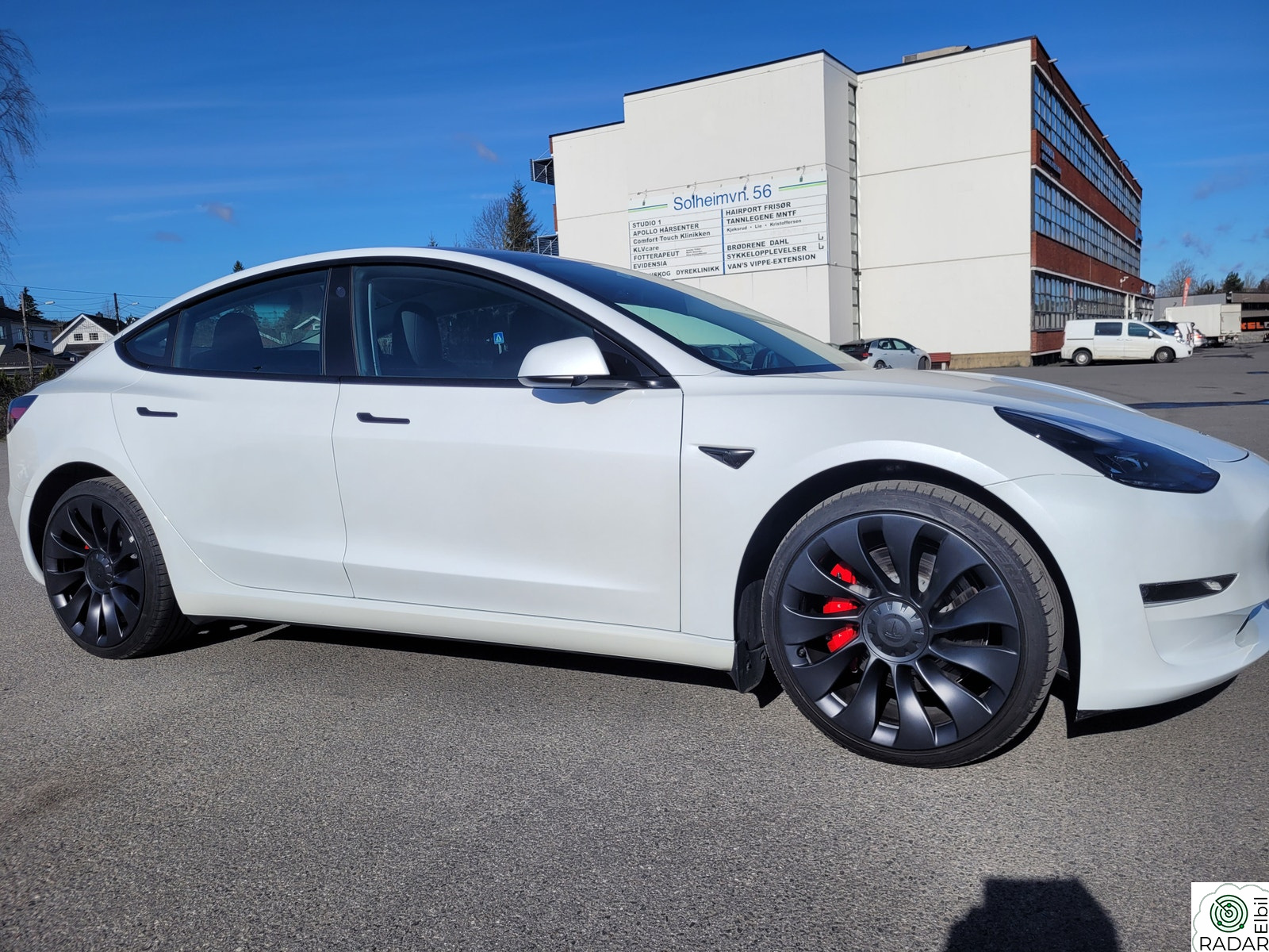 TESLA Model 3 Performance 525hk AWD