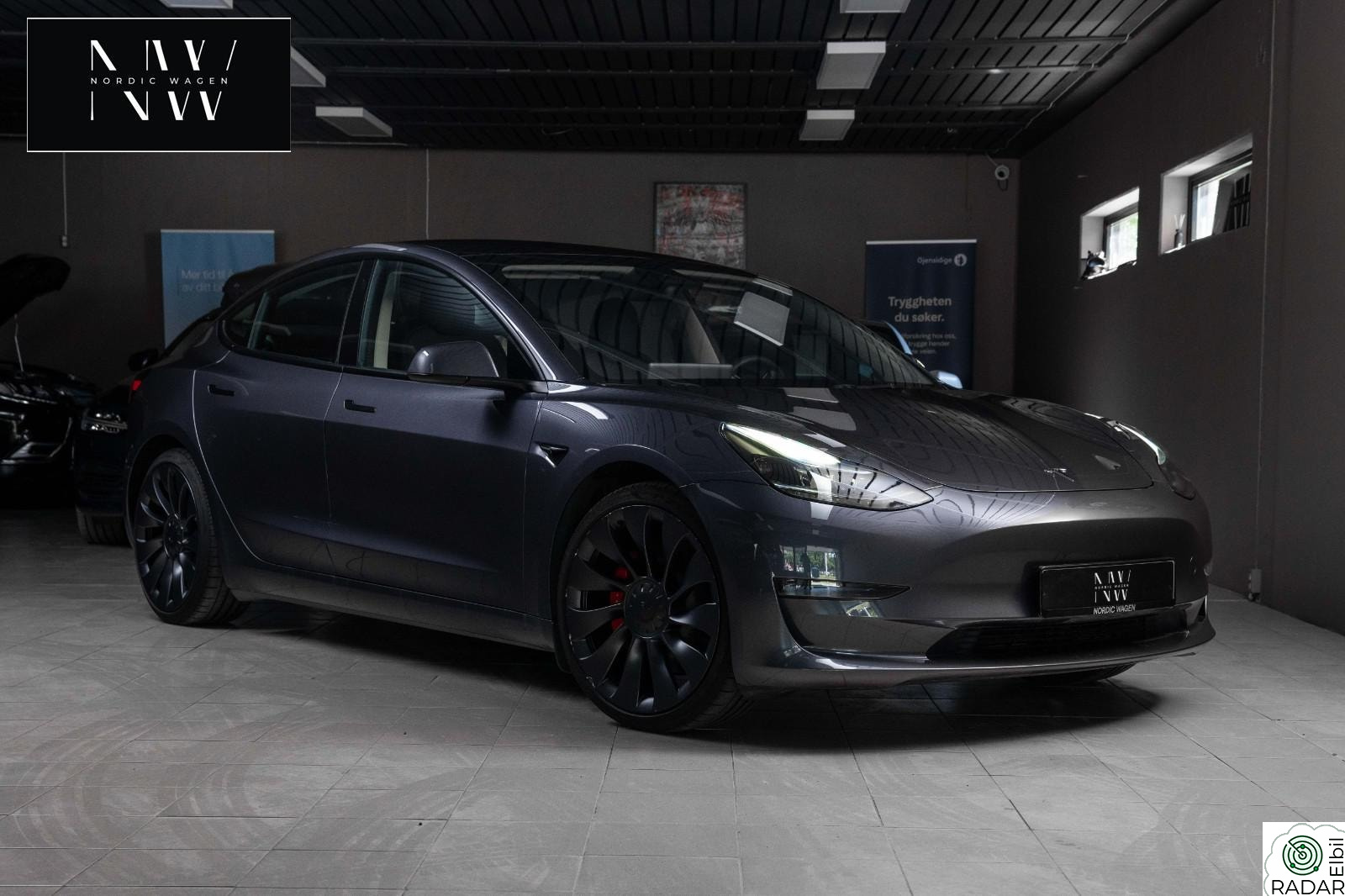 TESLA Model 3 Performance FSD Skinn Varmepumpe Premium 1-eiers