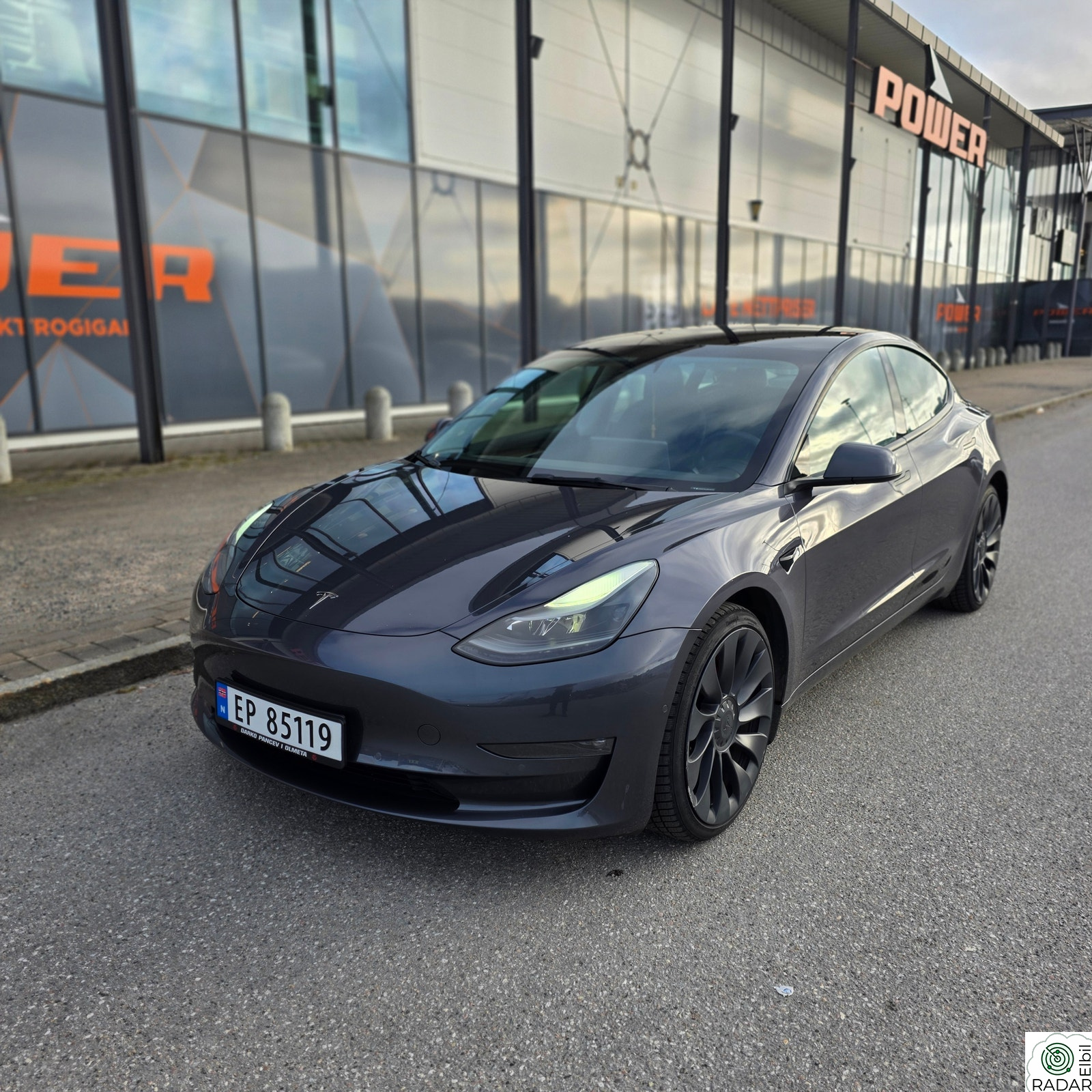 TESLA Model 3 Performance AWD