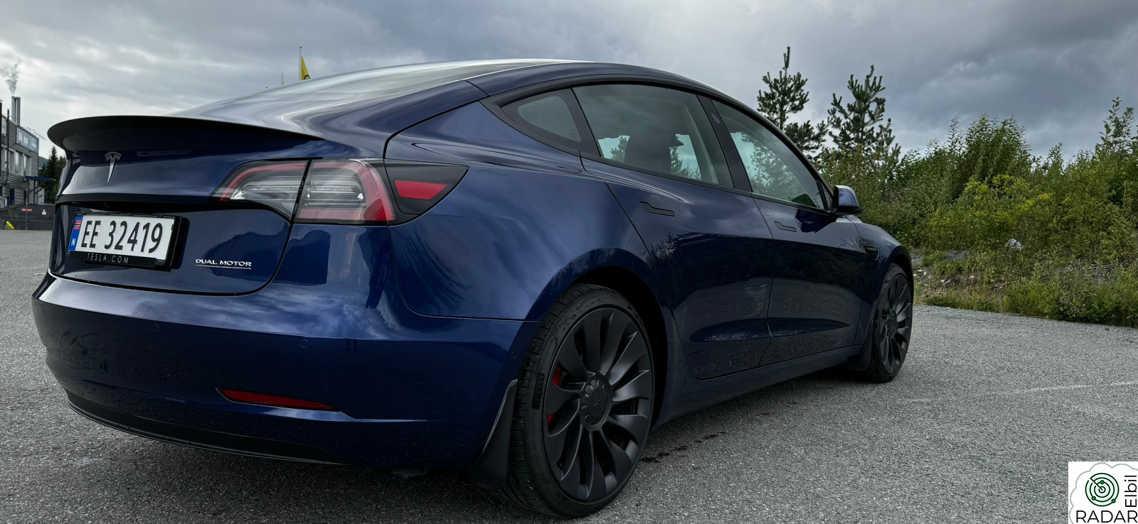 TESLA Model 3 Performance AWD / V.pumpe / Park.Sensor