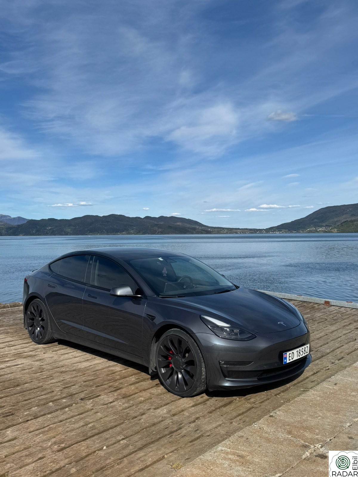TESLA Model 3 Performance / 4x4 / Autopilot / ++