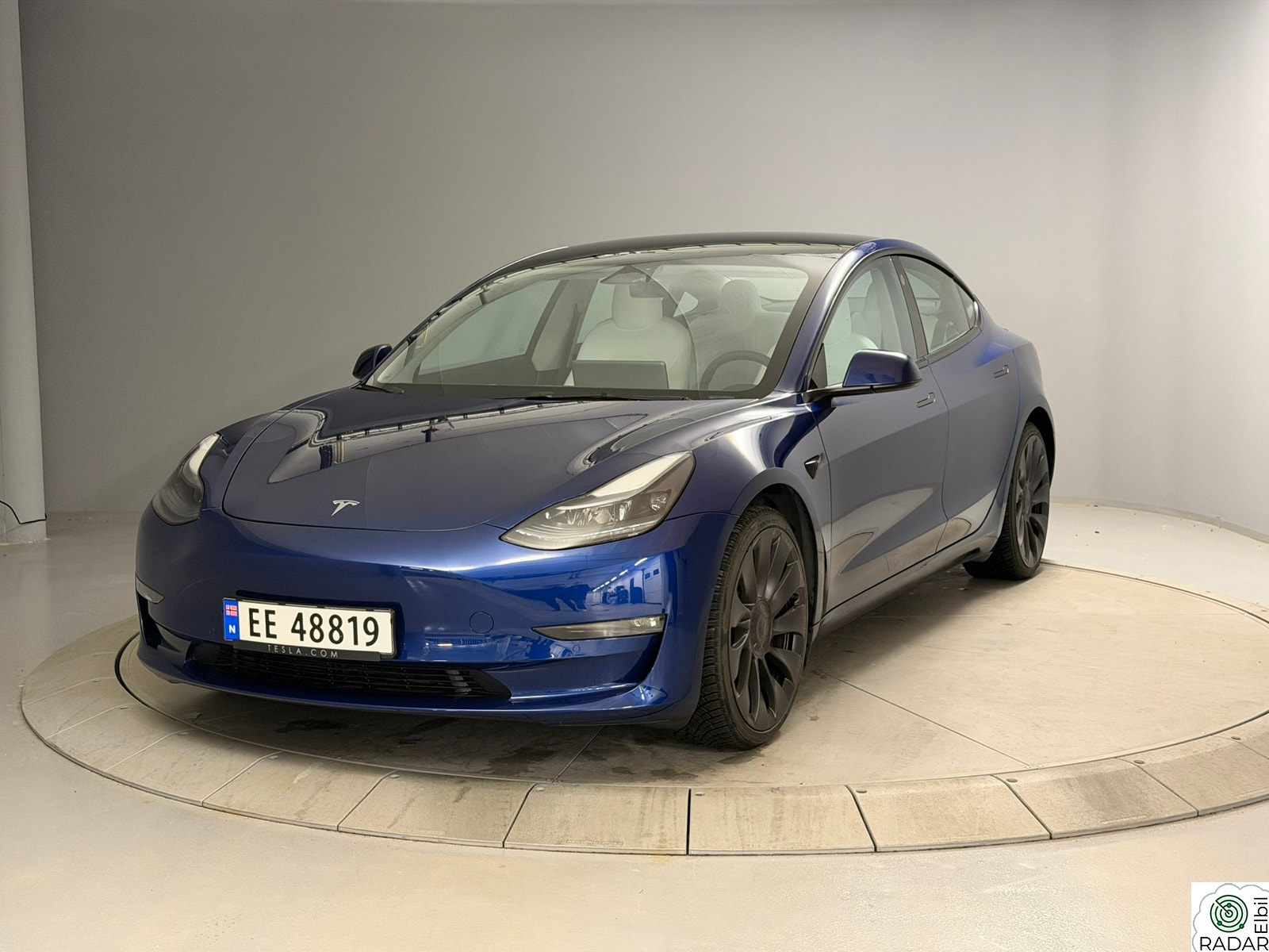 TESLA Model 3 Performance AWD