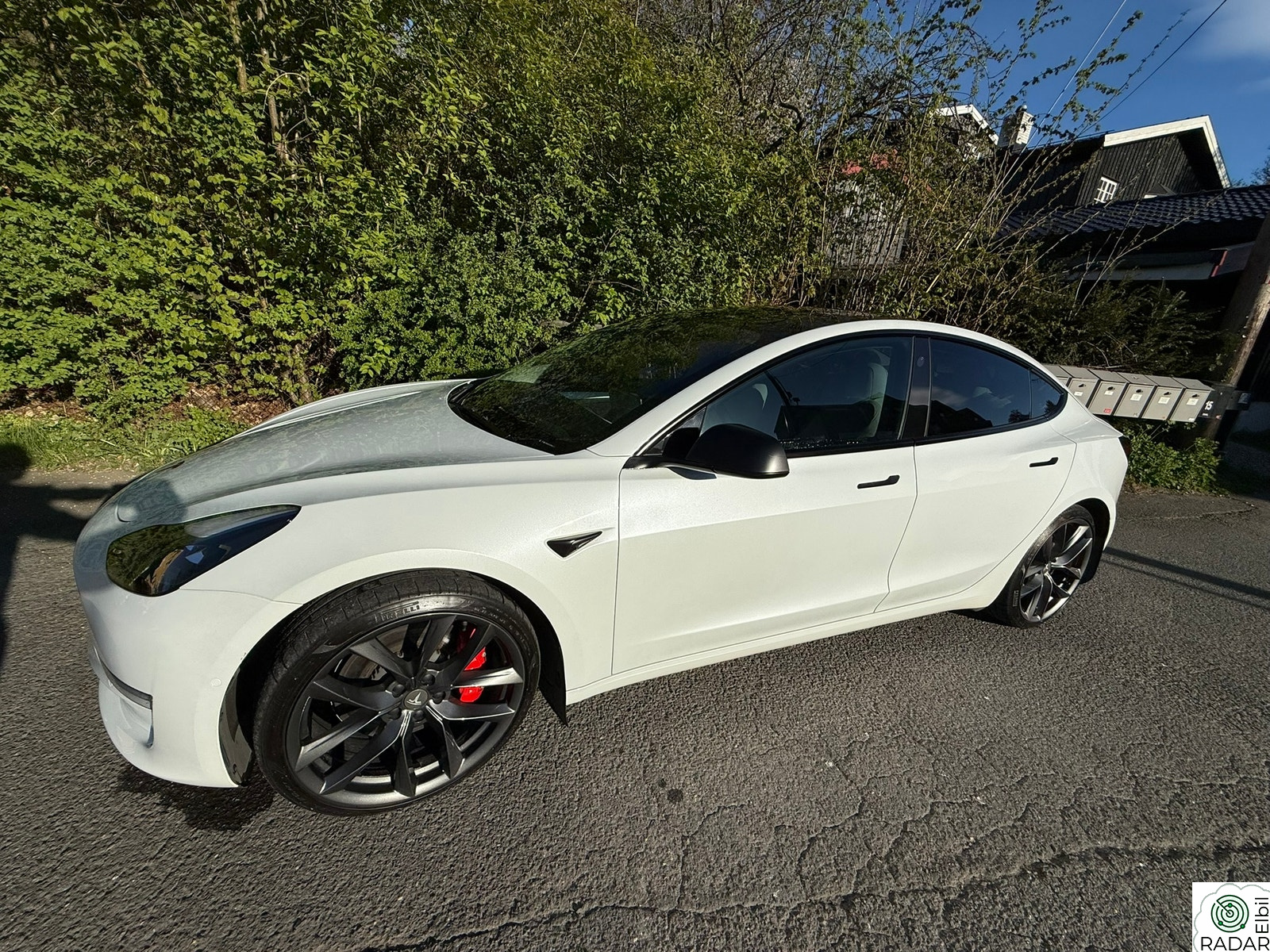 TESLA Model 3 Performance AWD, White/White - PPF - meget pen!