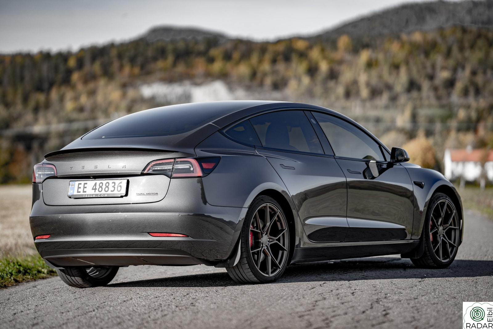 TESLA Model 3 Performance AWD, 2X20"dekk, Ledbar, Solfilm, nye dekkX8