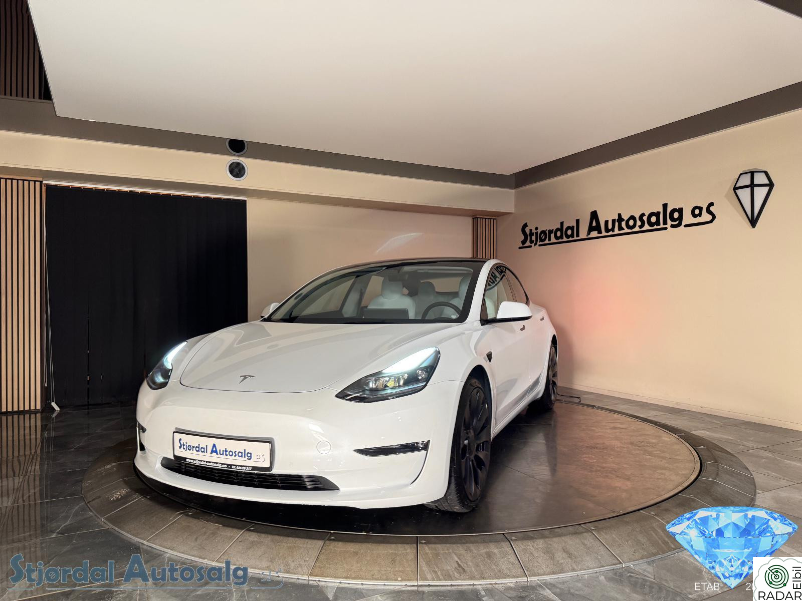 TESLA Model 3 Performance,4x4,Clima,Panorama,El bakluke,547 km,Norsk