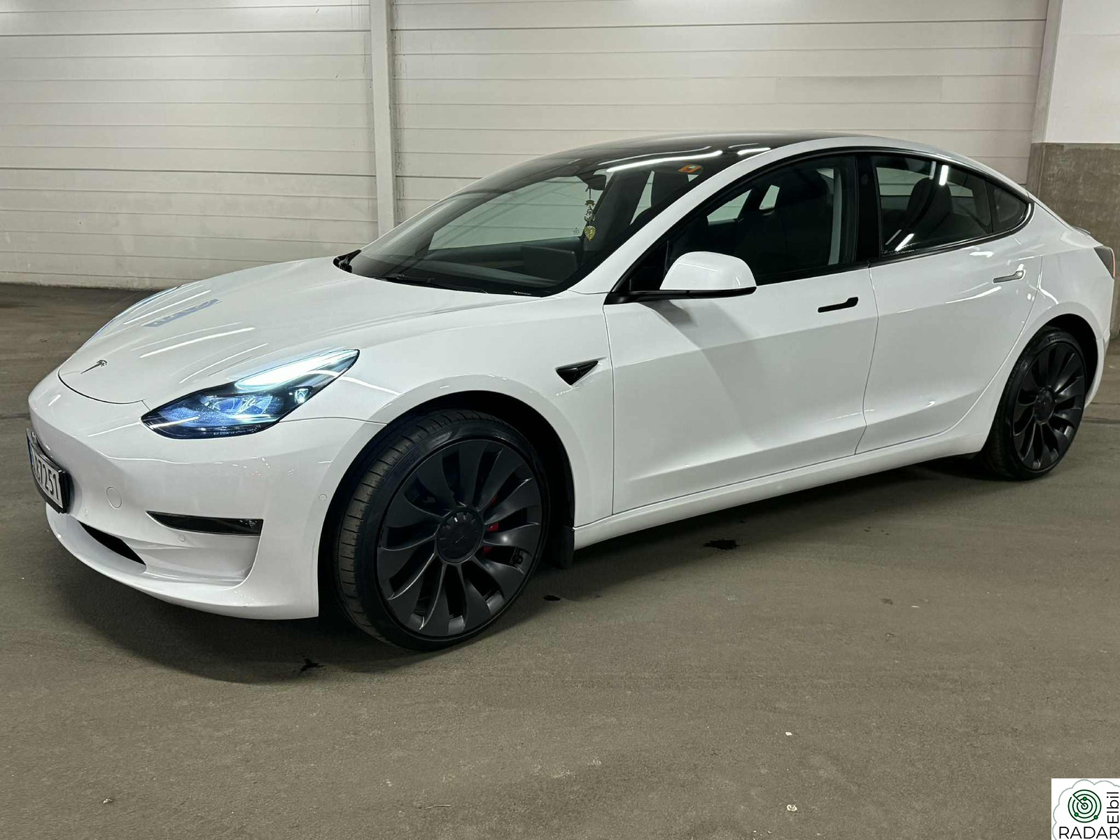 TESLA Model 3 Performance AWD, 20", 1-Eier, Autopilot, Lav km