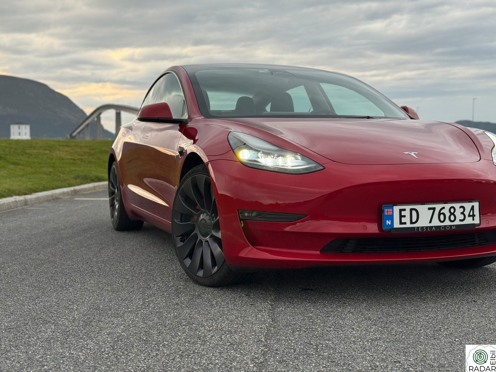TESLA Model 3 Performance AWD