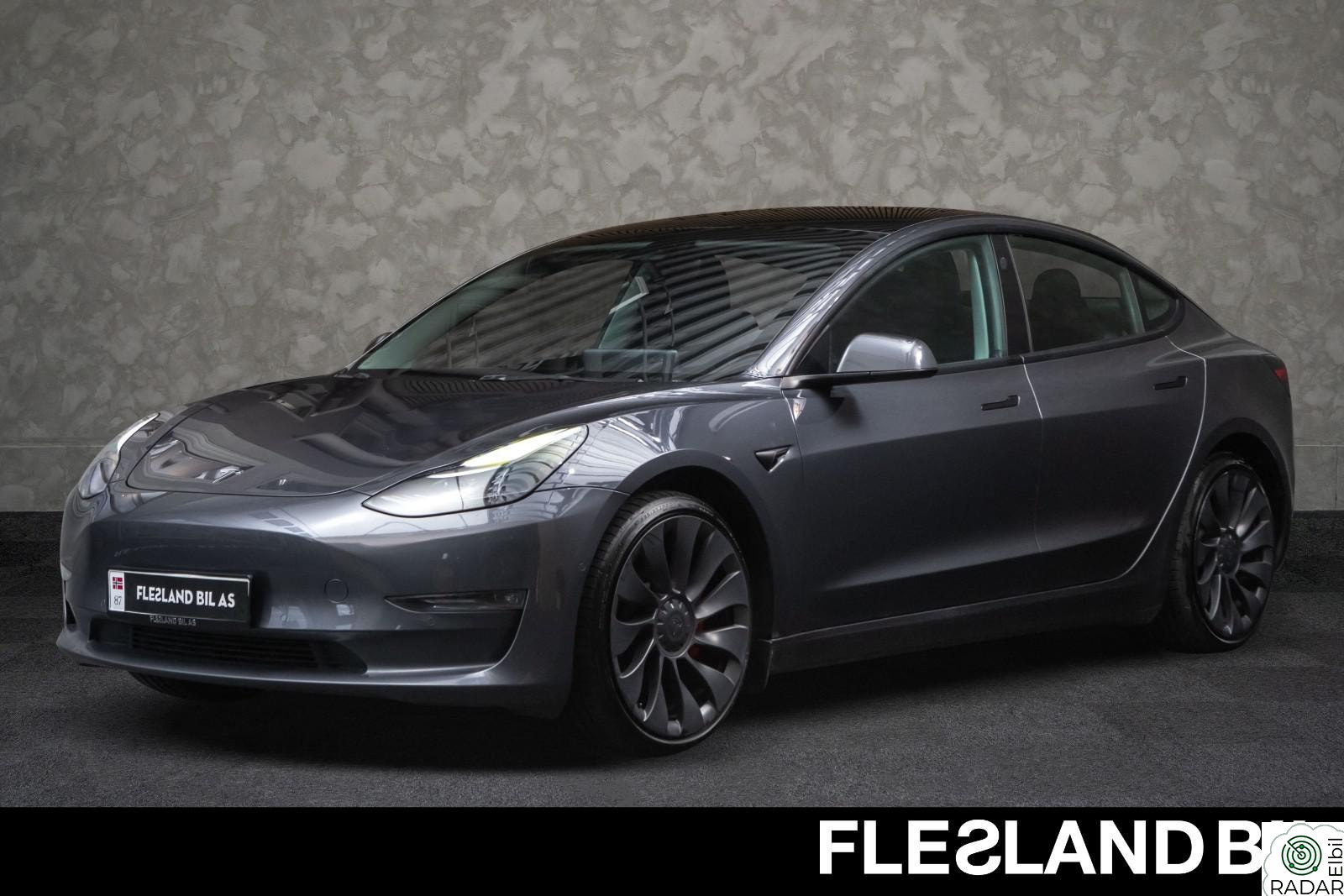 TESLA Model 3 PERFORMANCE 534 HK/AWD/GARANTI/PANO/PREMIUM/KAMERA