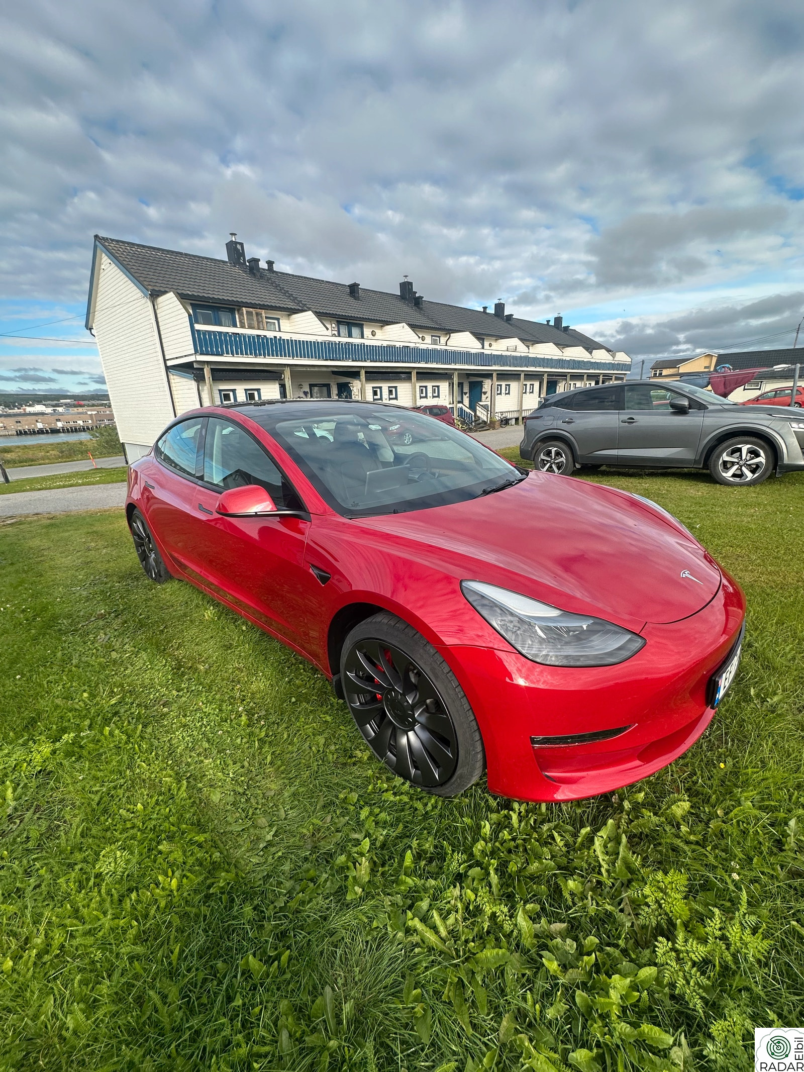 TESLA Model 3 Performance - 4WD - 567km WLTP