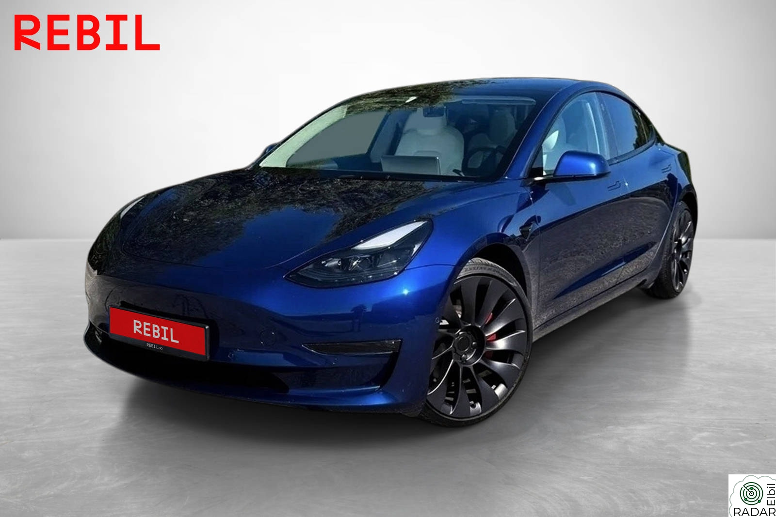 TESLA Model 3 559km/Performance/AWD/Panoramatak/Navi/R.kam/AP/V.pumpe