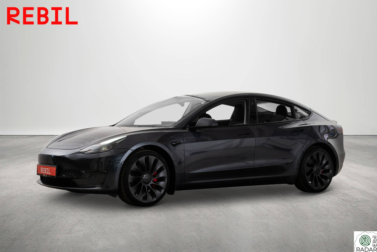 TESLA Model 3 Performance/547km/AWD/Skinn/Pano/R.kam/Navi/DAB/V.pumpe