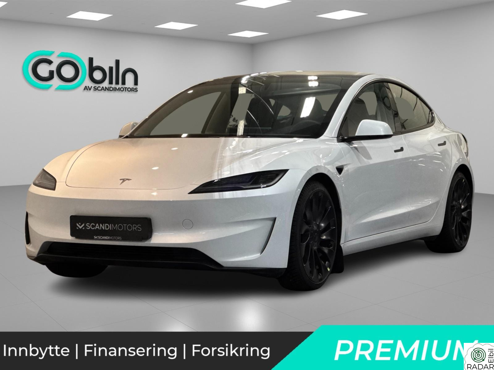 TESLA Model 3 PERFORMANCE / S+V dekk / Highland / Lav km