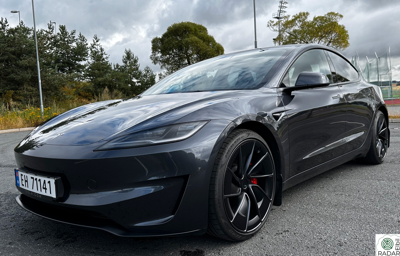 TESLA Model 3 Performance AWD Hengerfeste, 20" Warp S+V