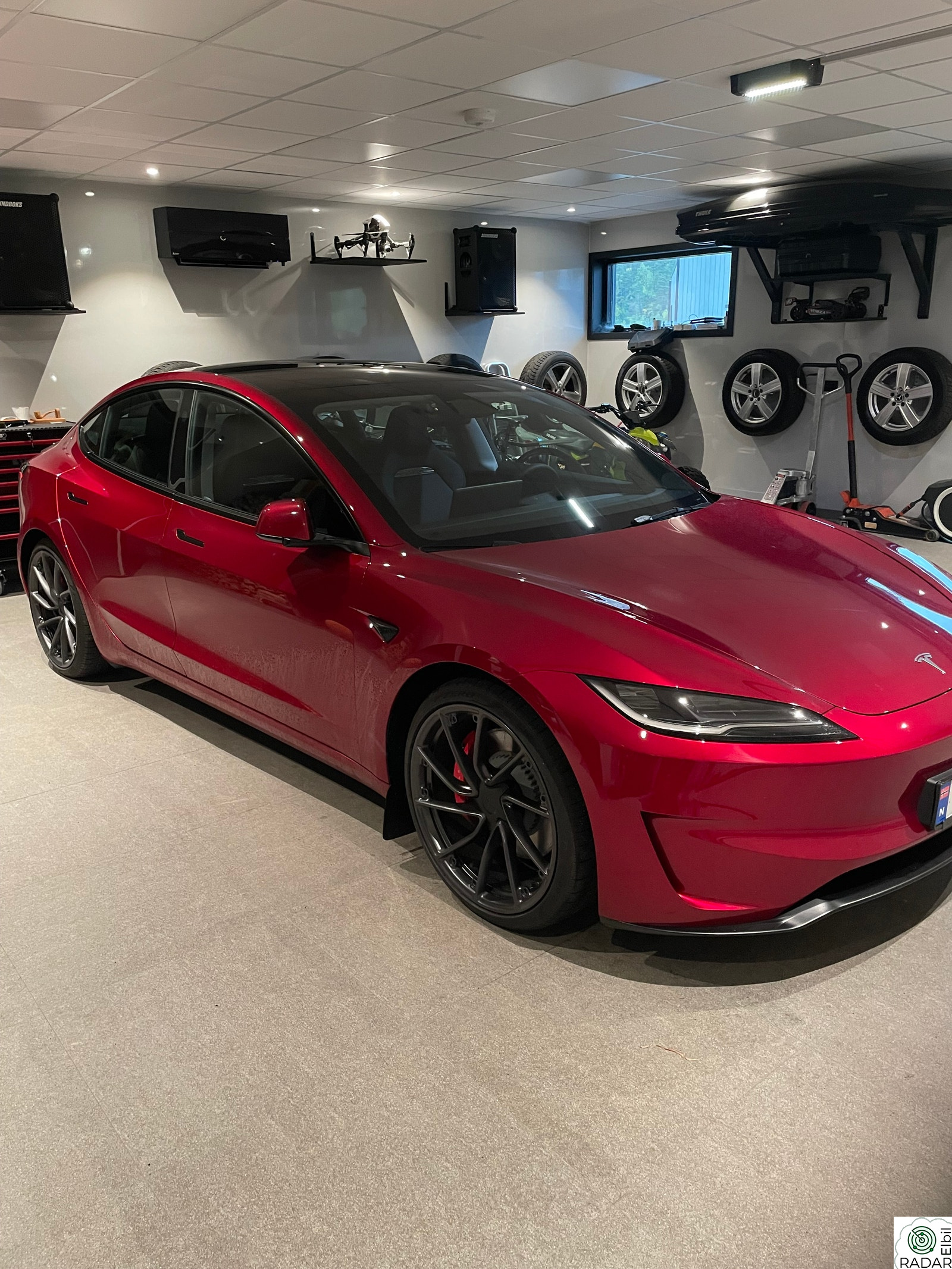TESLA Model 3 Performance AWD