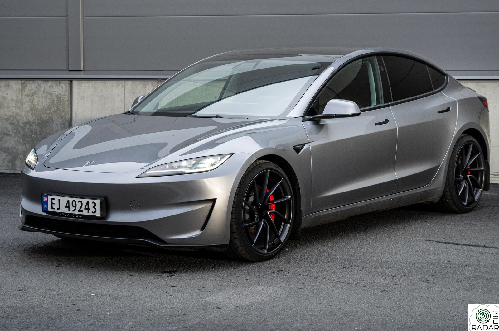 TESLA Model 3 Performance AWD