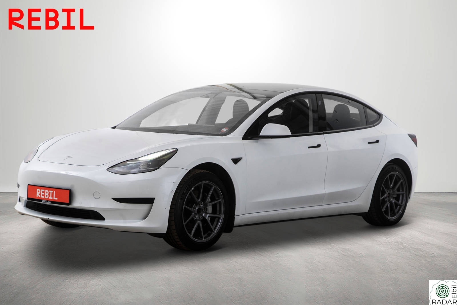 TESLA Model 3 448km(WLTP)/SR+/MCU2/Navi/Krok/Rkam/Pano/Memory/Vpumpe